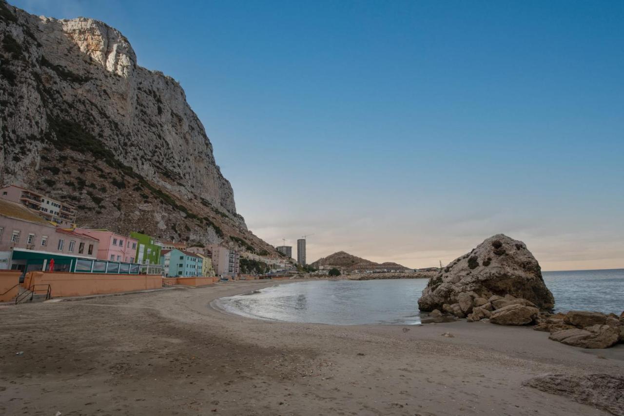 Beachfront Maisonette Gibraltar Exteriör bild